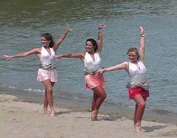 GirlsonBeach